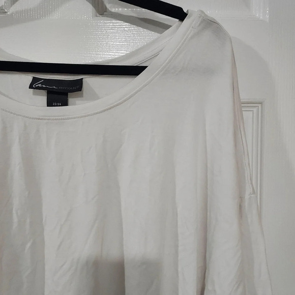 Lane Bryant White and Black Color Block Scoop Neck 3/4 Sleeve Top in Size 22/24 - Picture 4 of 12